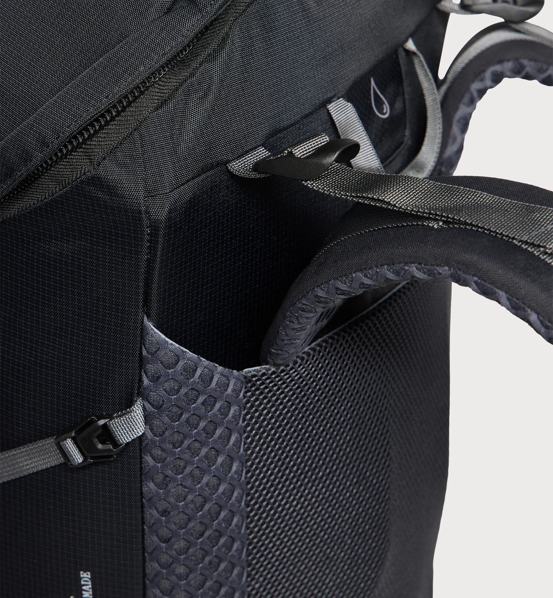 Magma 50L True Black/Magnetite