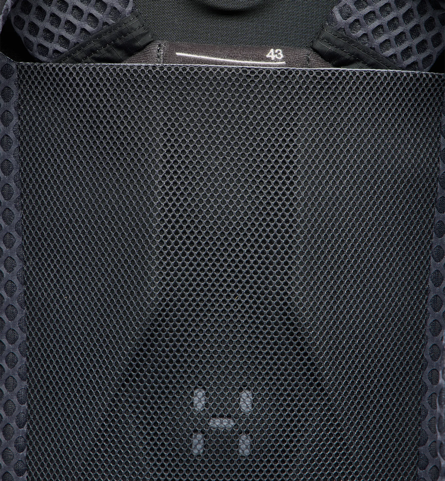 Magma 50L True Black/Magnetite