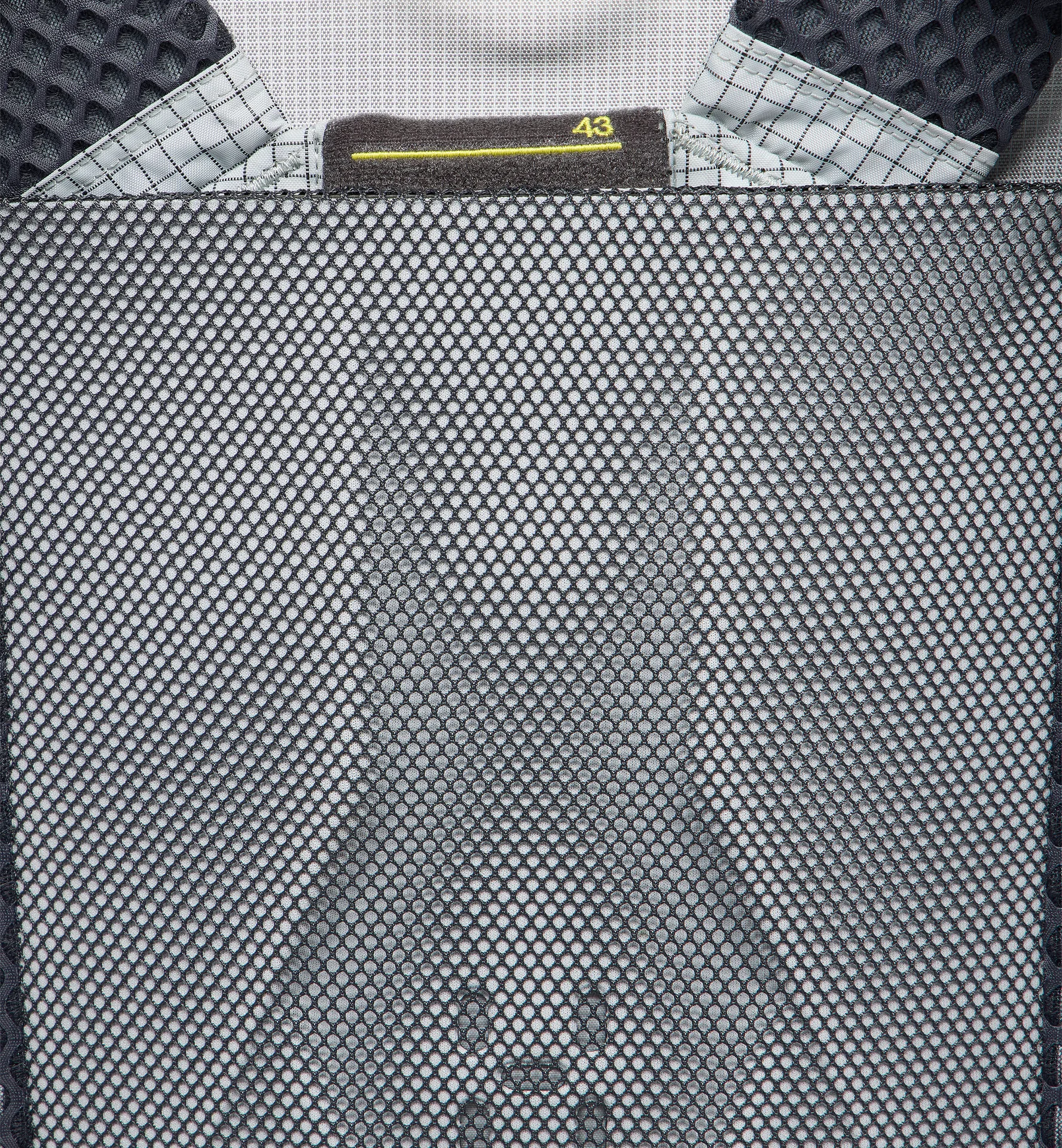 Magma 50L Stone Grey