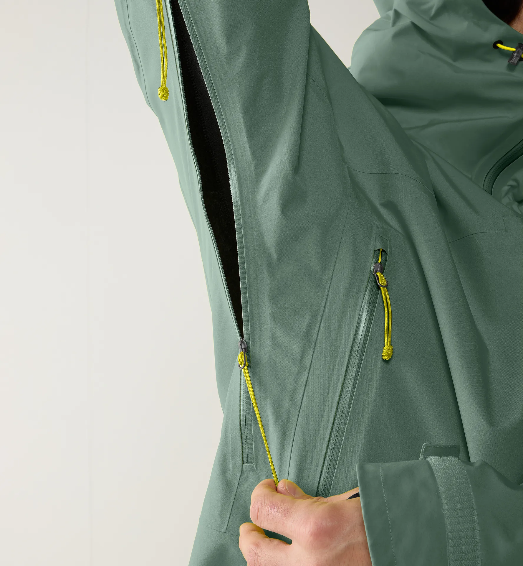 ROC Sight GTX Jacket Men Chlorophyll Green