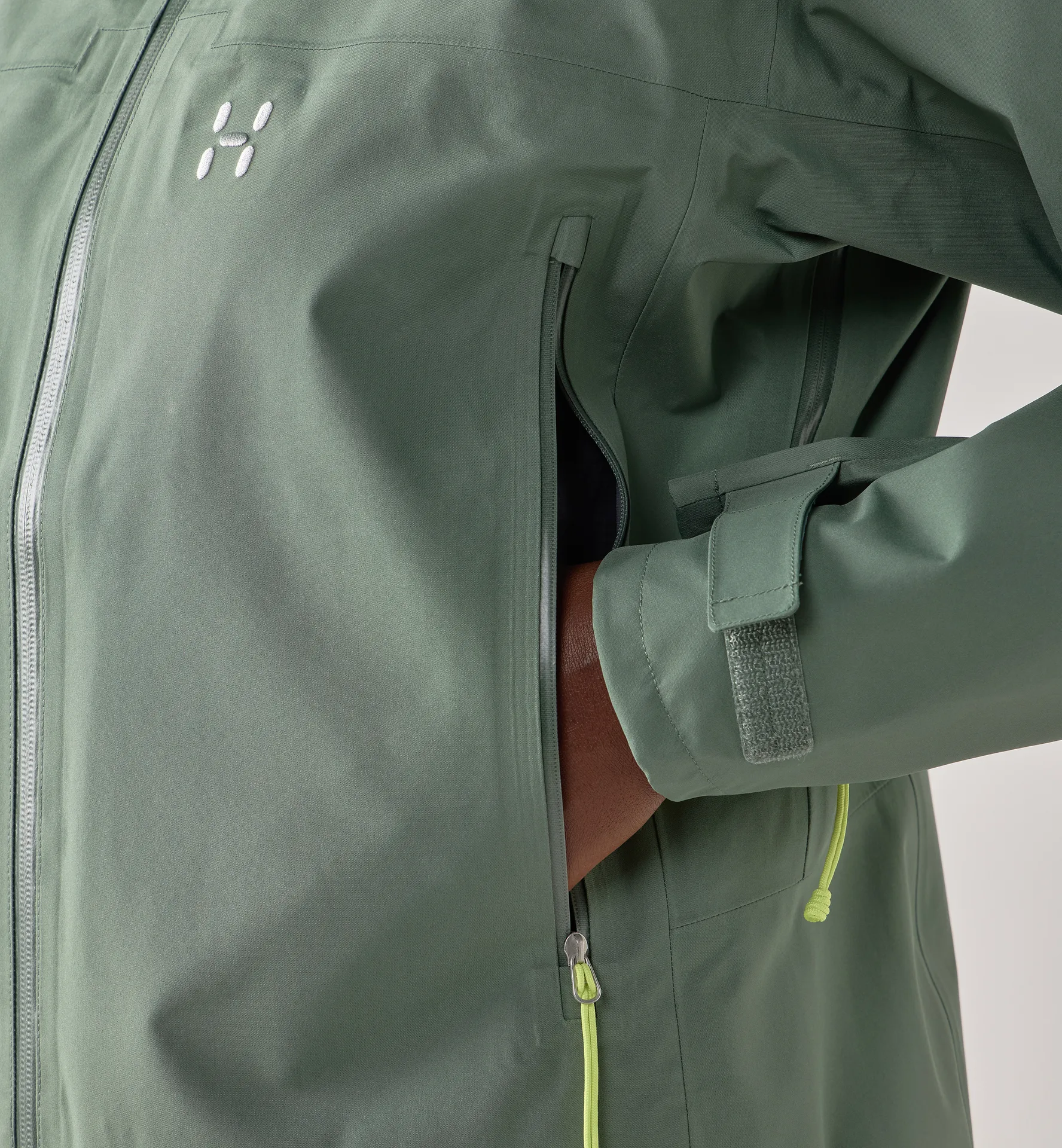 ROC Sight GTX Jacket Women Chlorophyll Green