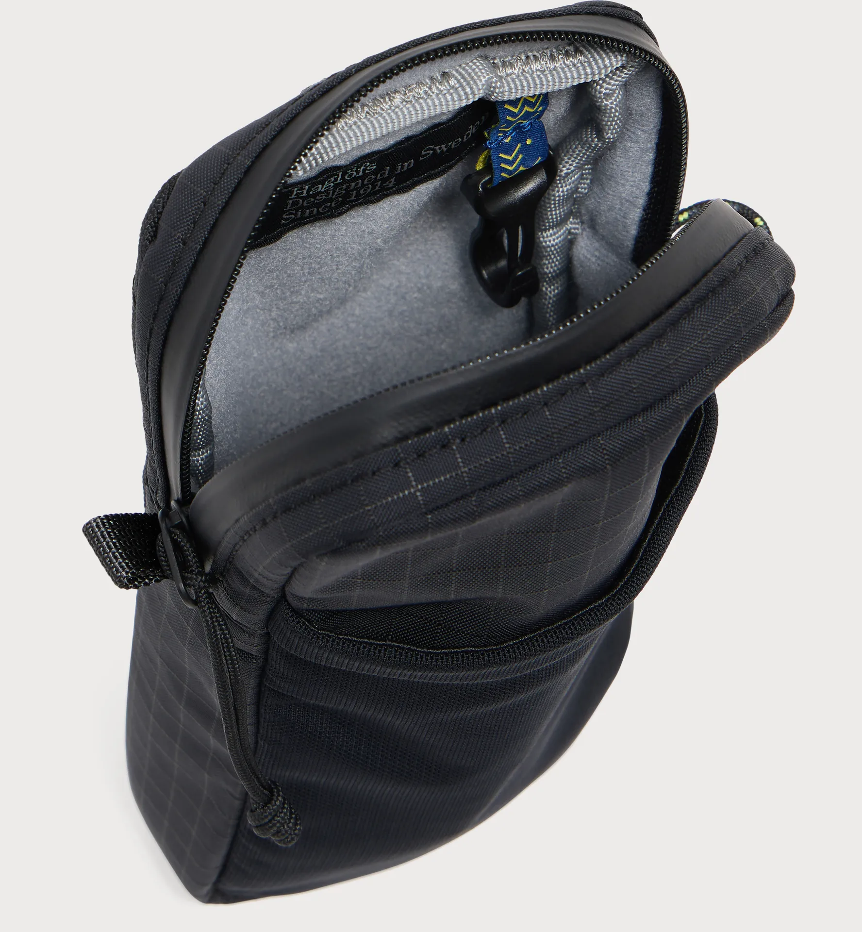 Shoulder pocket True Black