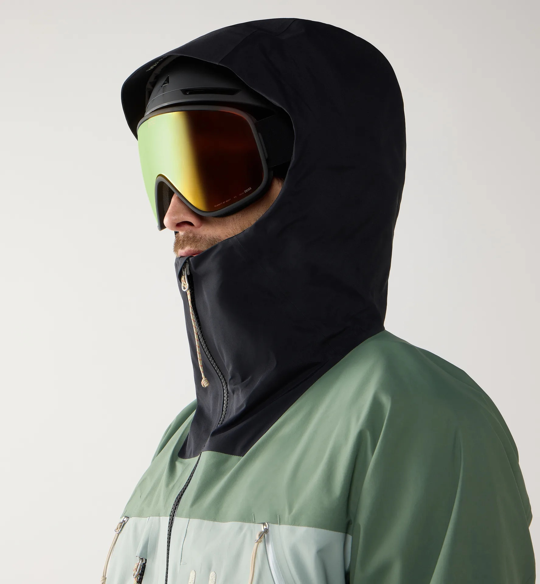 Vassi GTX Pro II Jacket Men True Black/Chlorophyll Green/Dew Green