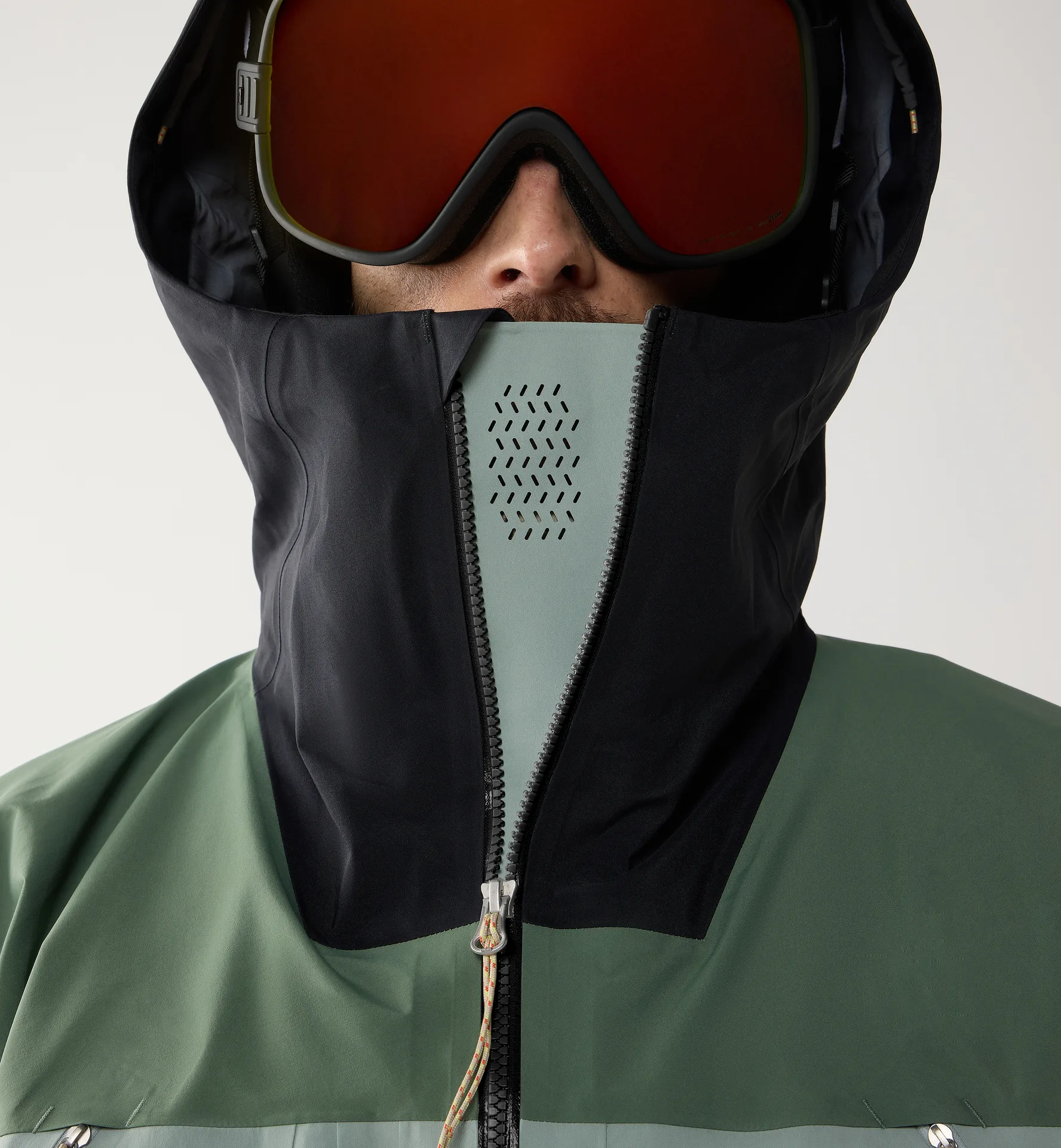 Vassi GTX Pro II Jacket Men True Black/Chlorophyll Green/Dew Green