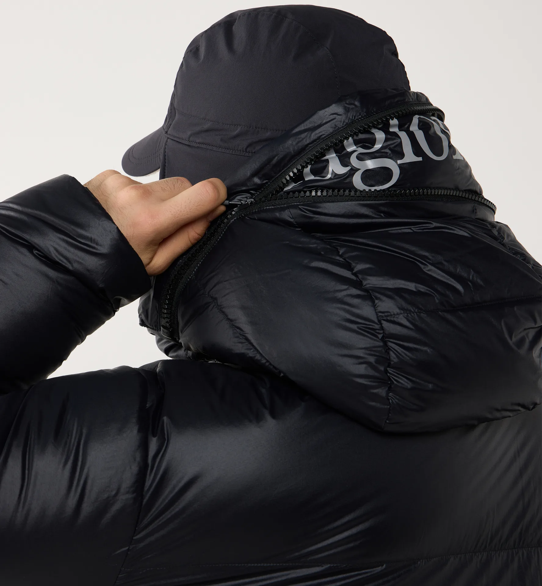 Liden Short Down Hood Men True Black