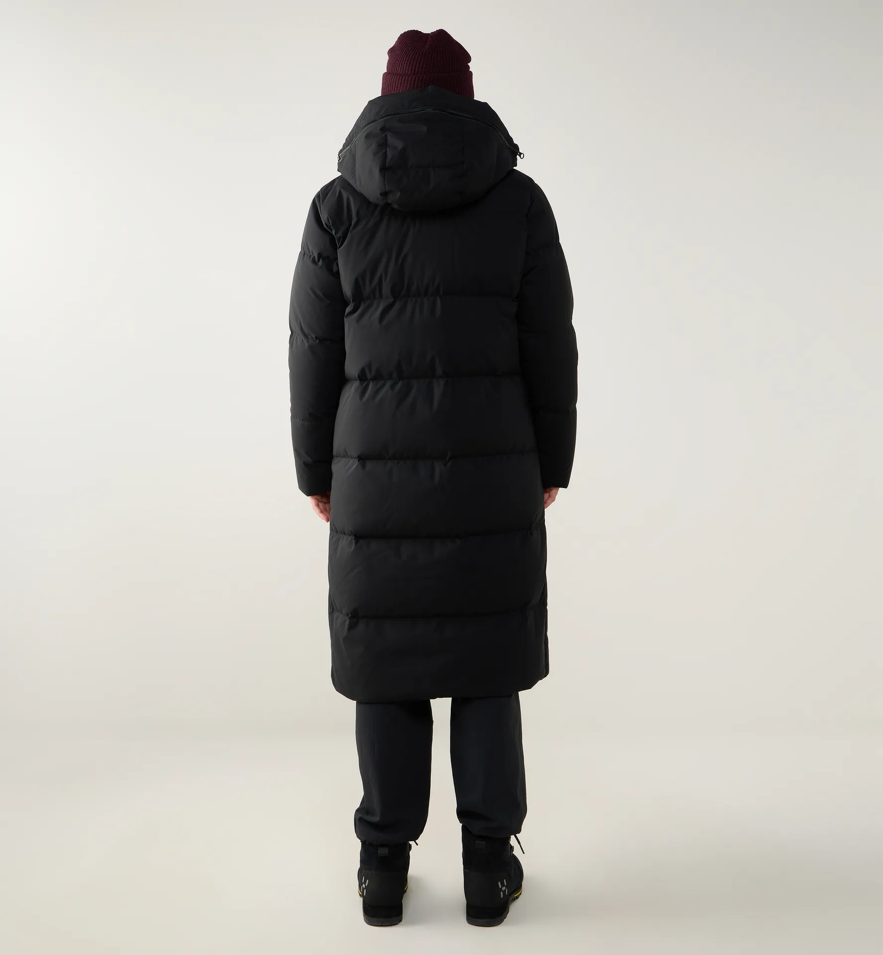 Liden Long Down Parka Women | True Black | Insulated jackets
