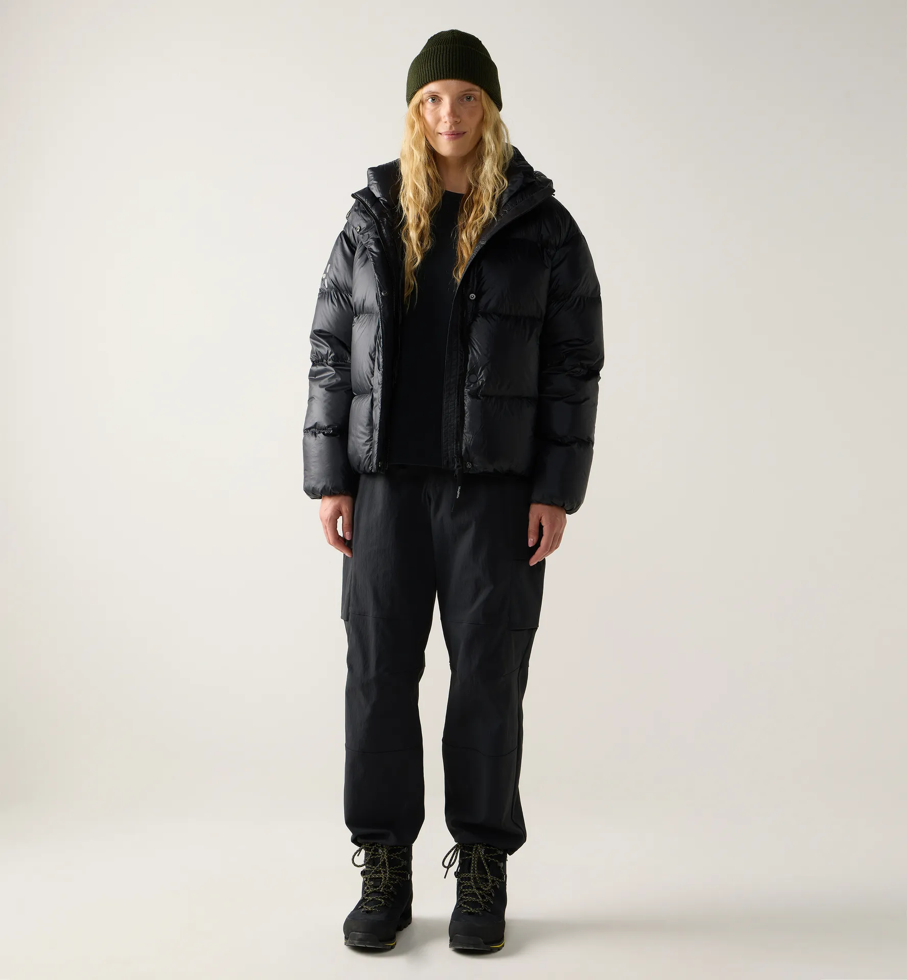 Liden Short Down Hood Women True Black