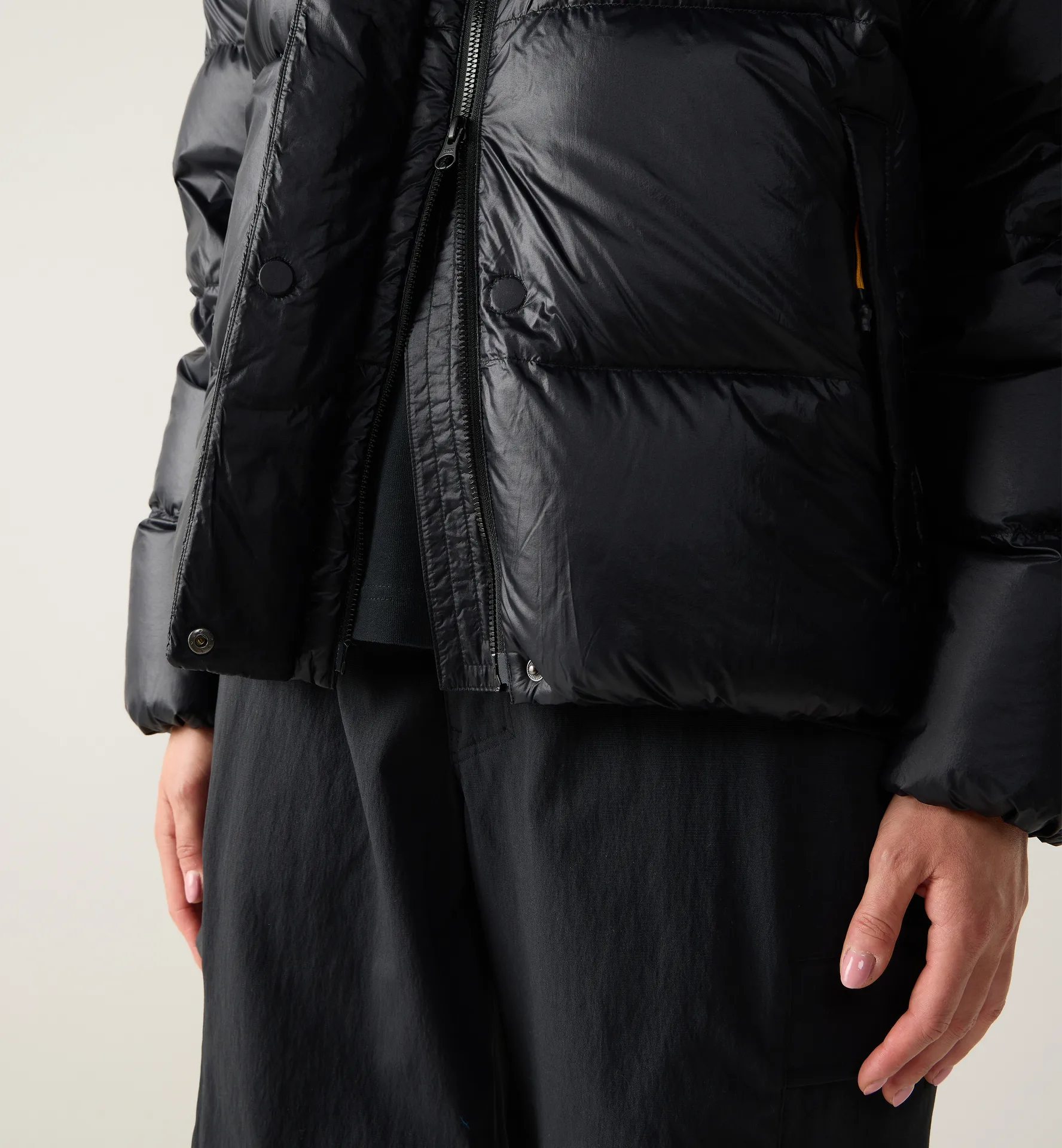 Liden Short Down Hood Women True Black