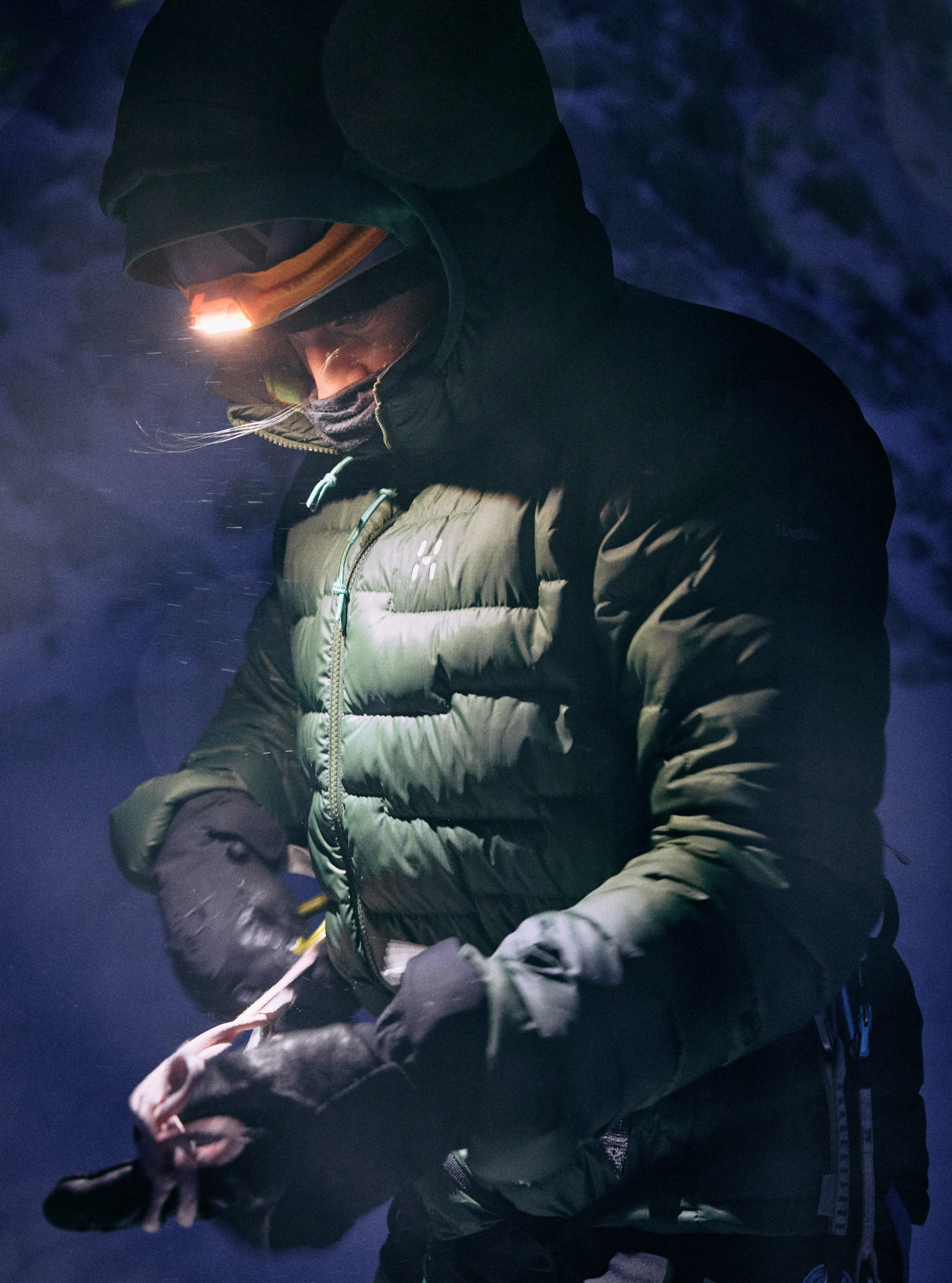 Haglöfs insulation woman in a snowstorm