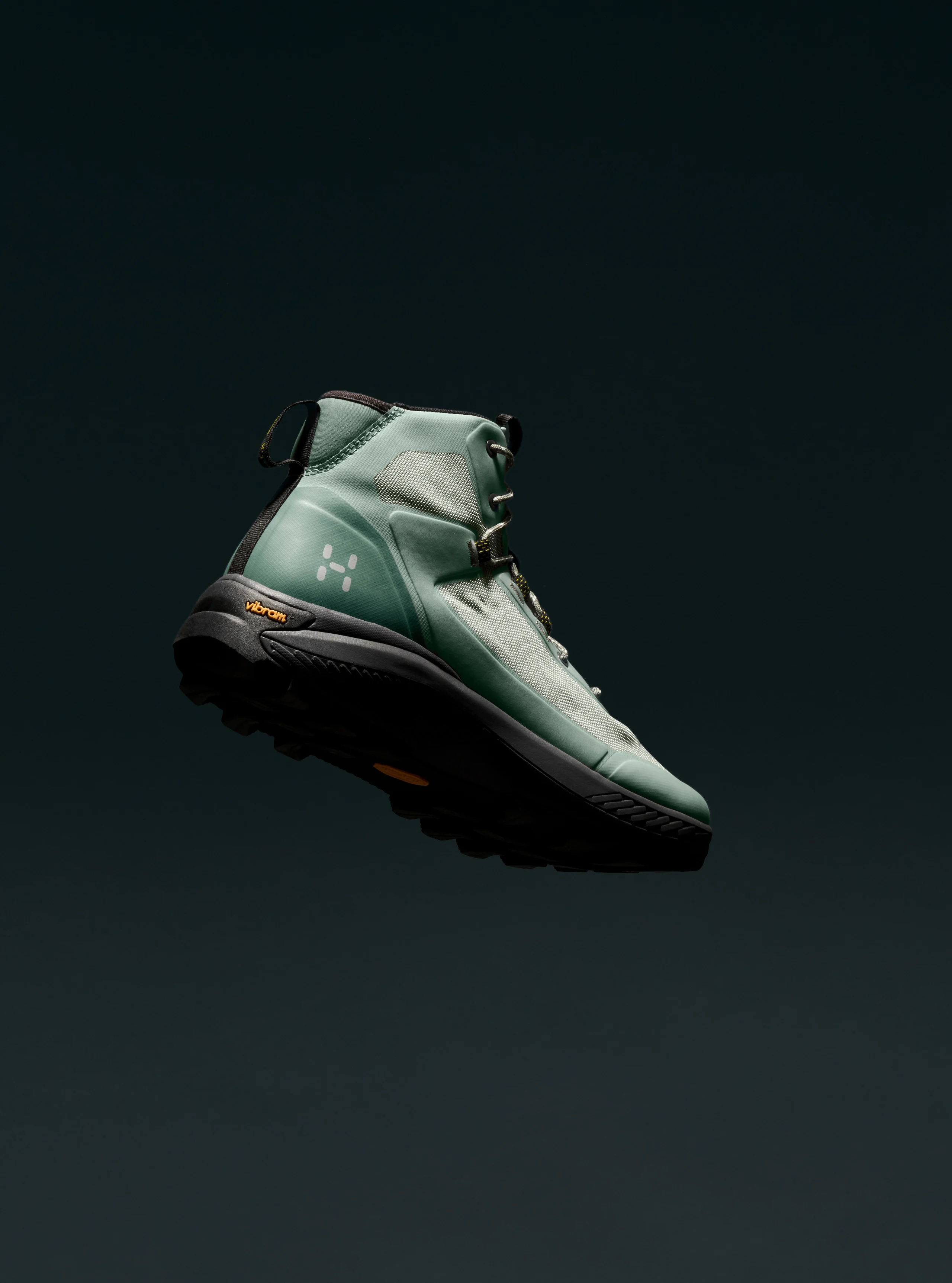 Haglöfs L.I.M Horizon Step into the new Horizon L.I.M Horizon Hike Light Mid