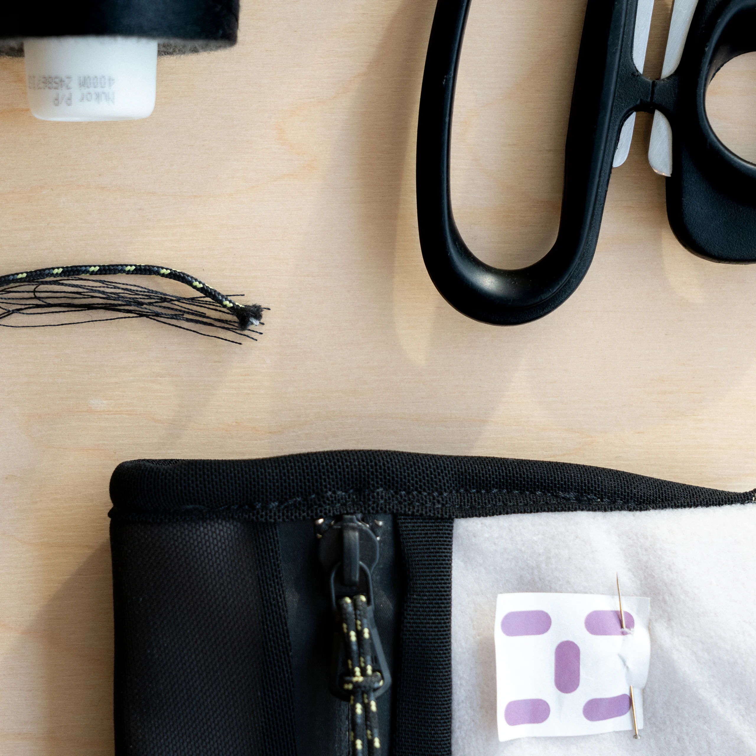 Haglöfs Polartech Black capsule | Standard issue black Sewing kit