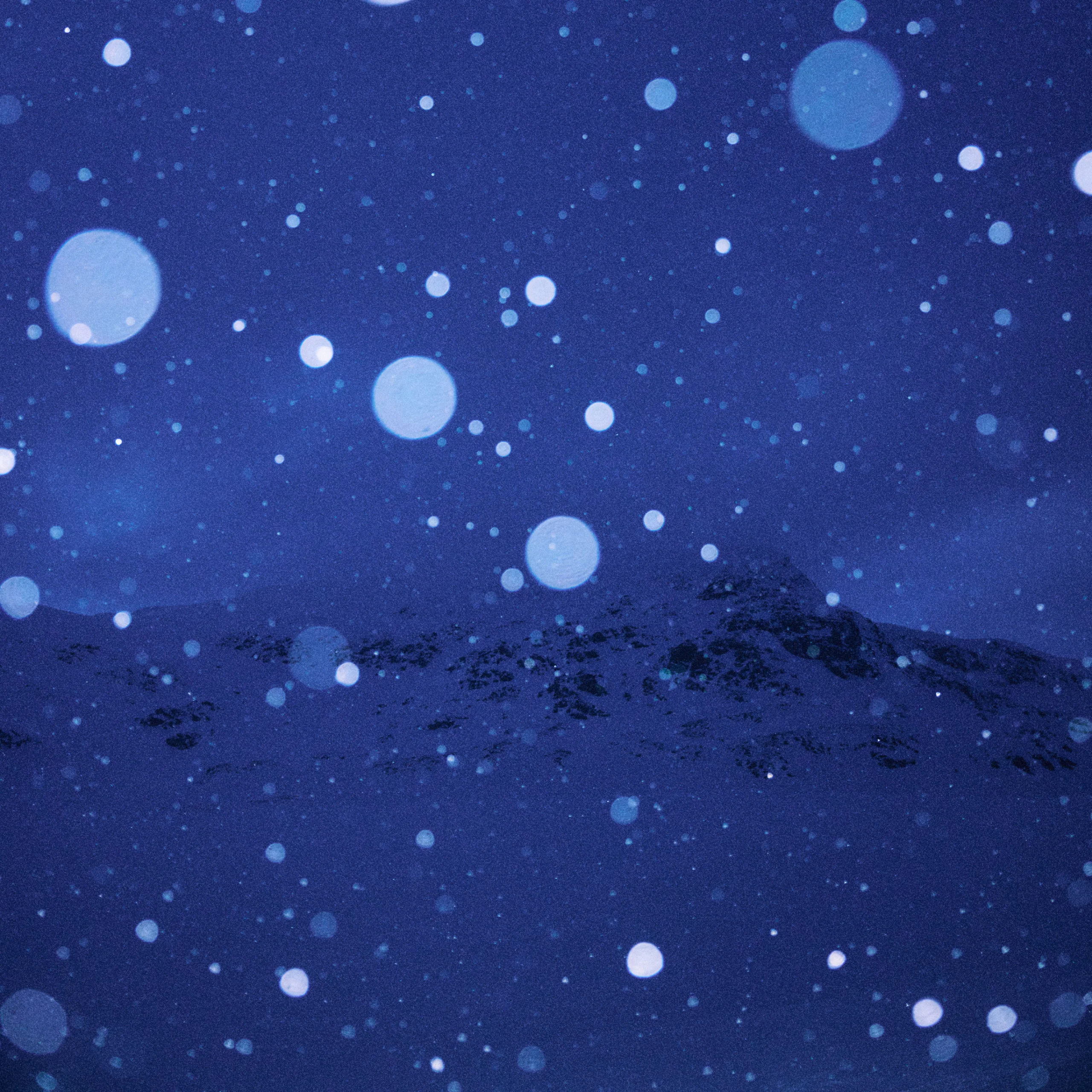 Haglöfs Ski camp Detailed image of a snow landscape.