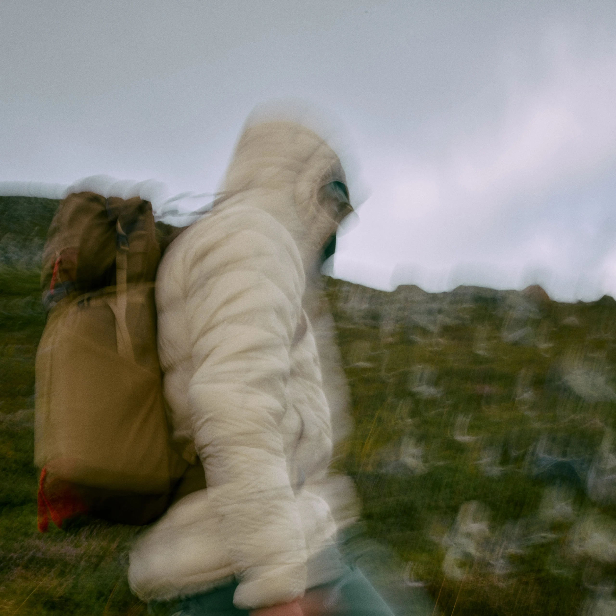 Haglöfs Color story Chlorophyll Chalk beige Hede Down Hood