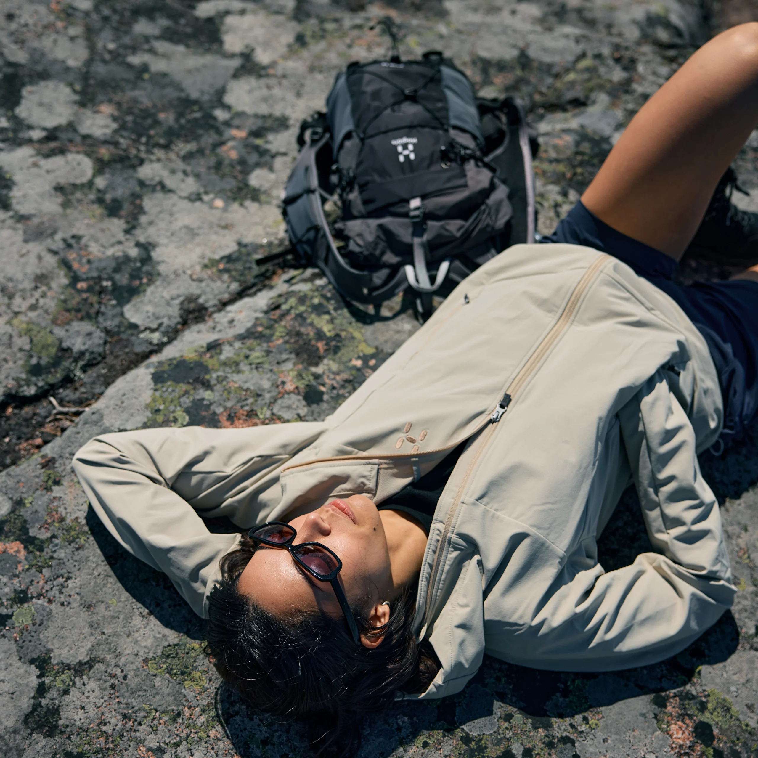 Haglöfs Become a member Girl resting in the sun