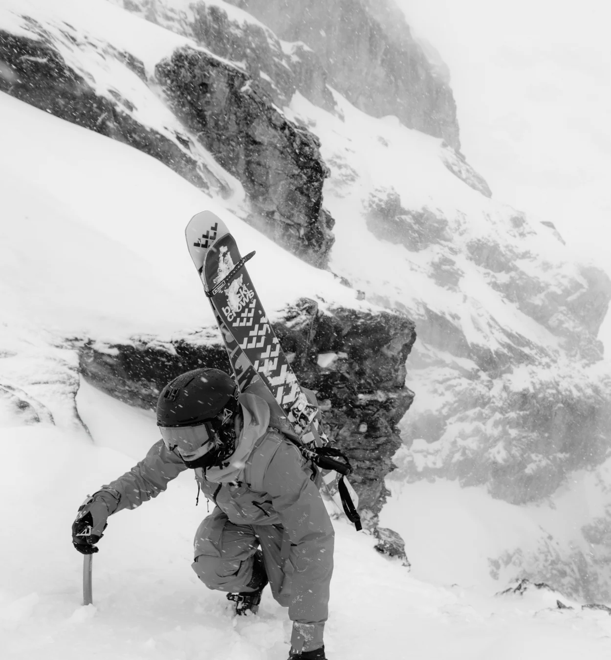 Haglöfs Presale for members 2026 Climbing up a mountain