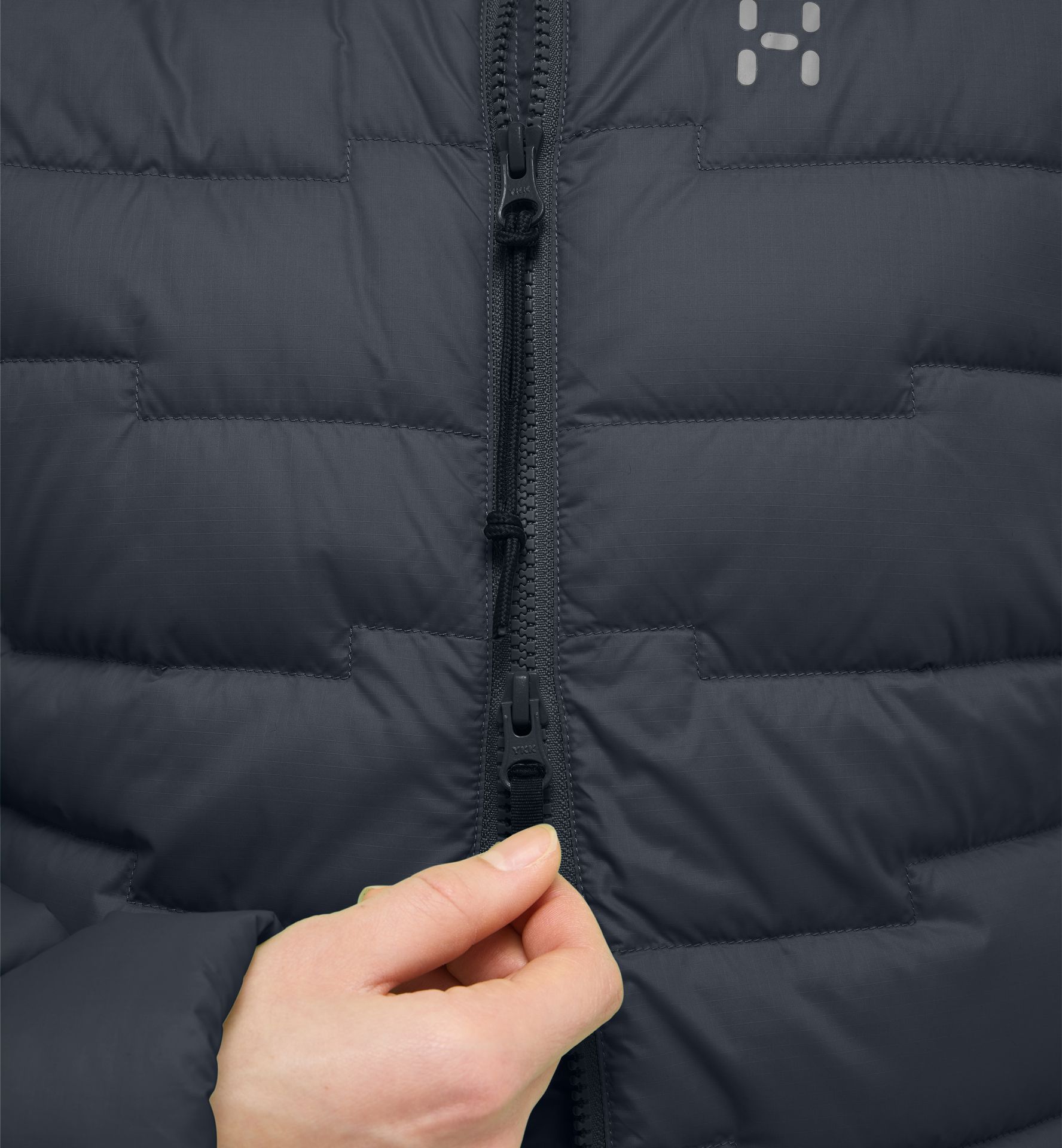 ROC Flash Down Hood Women True Black