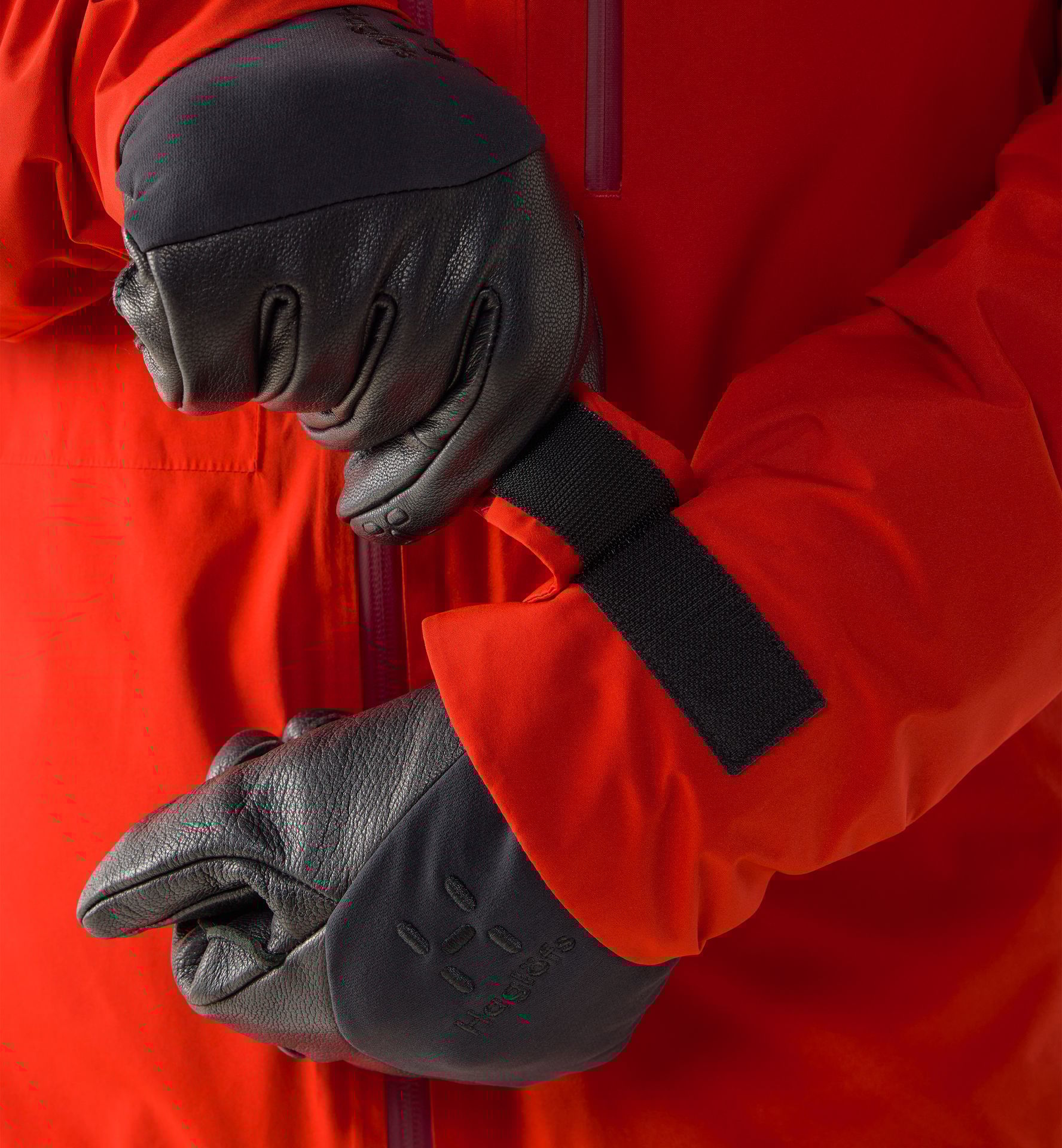 Latnja GTX Insulated Jacket Men Tech Red