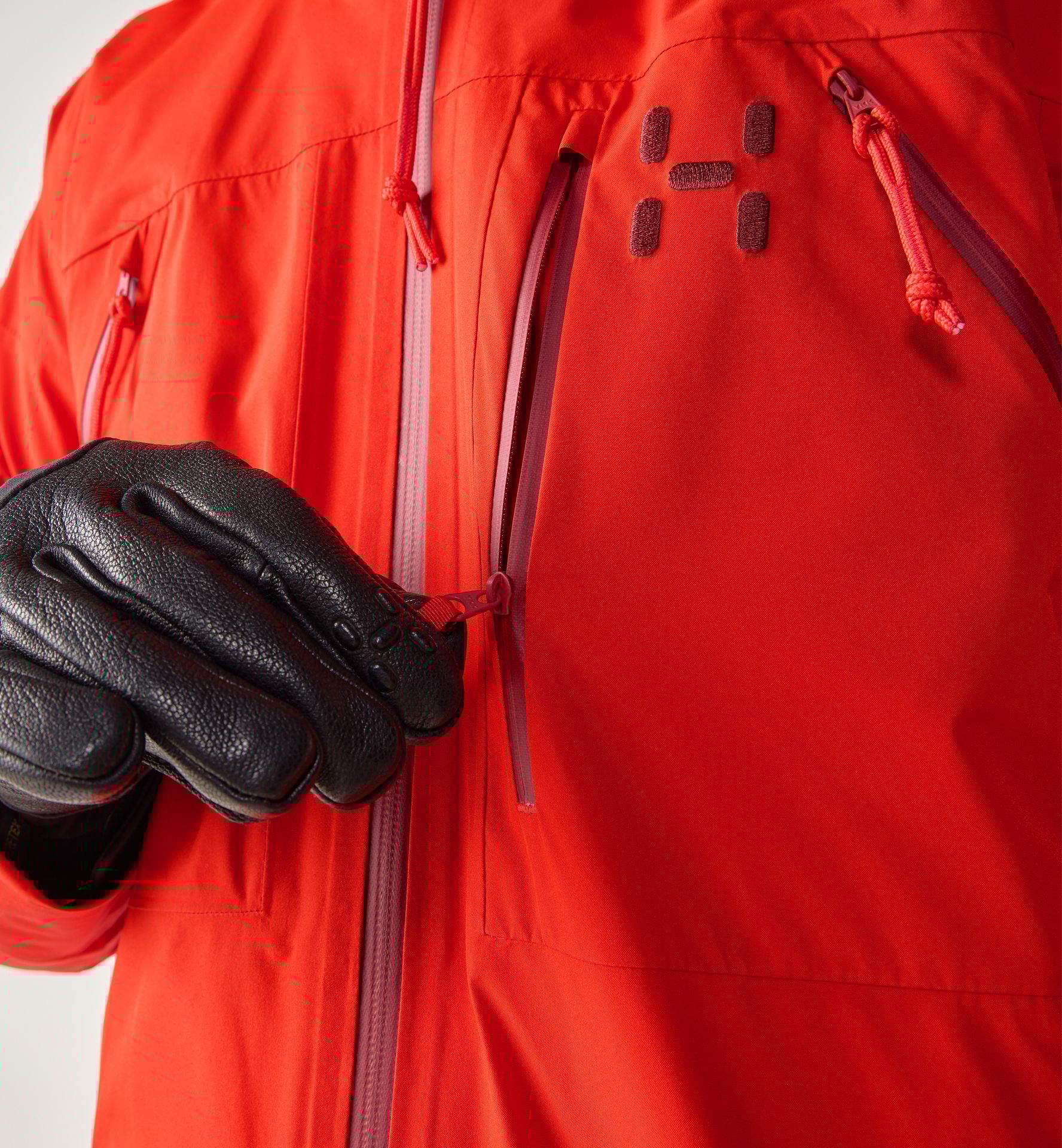 Latnja GTX Insulated Jacket Women Tech Red