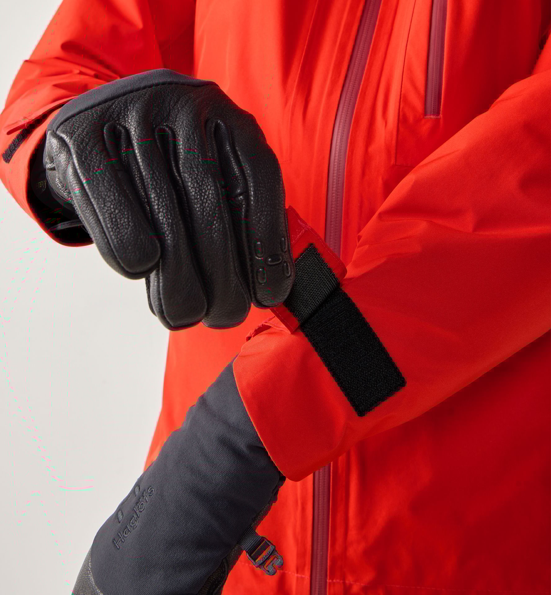 Latnja GTX Insulated Jacket Women Tech Red