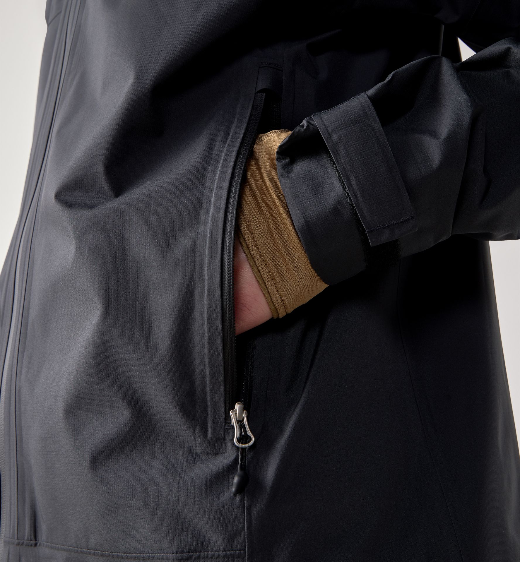 L.I.M Airak 2,5L Jacket Men True Black