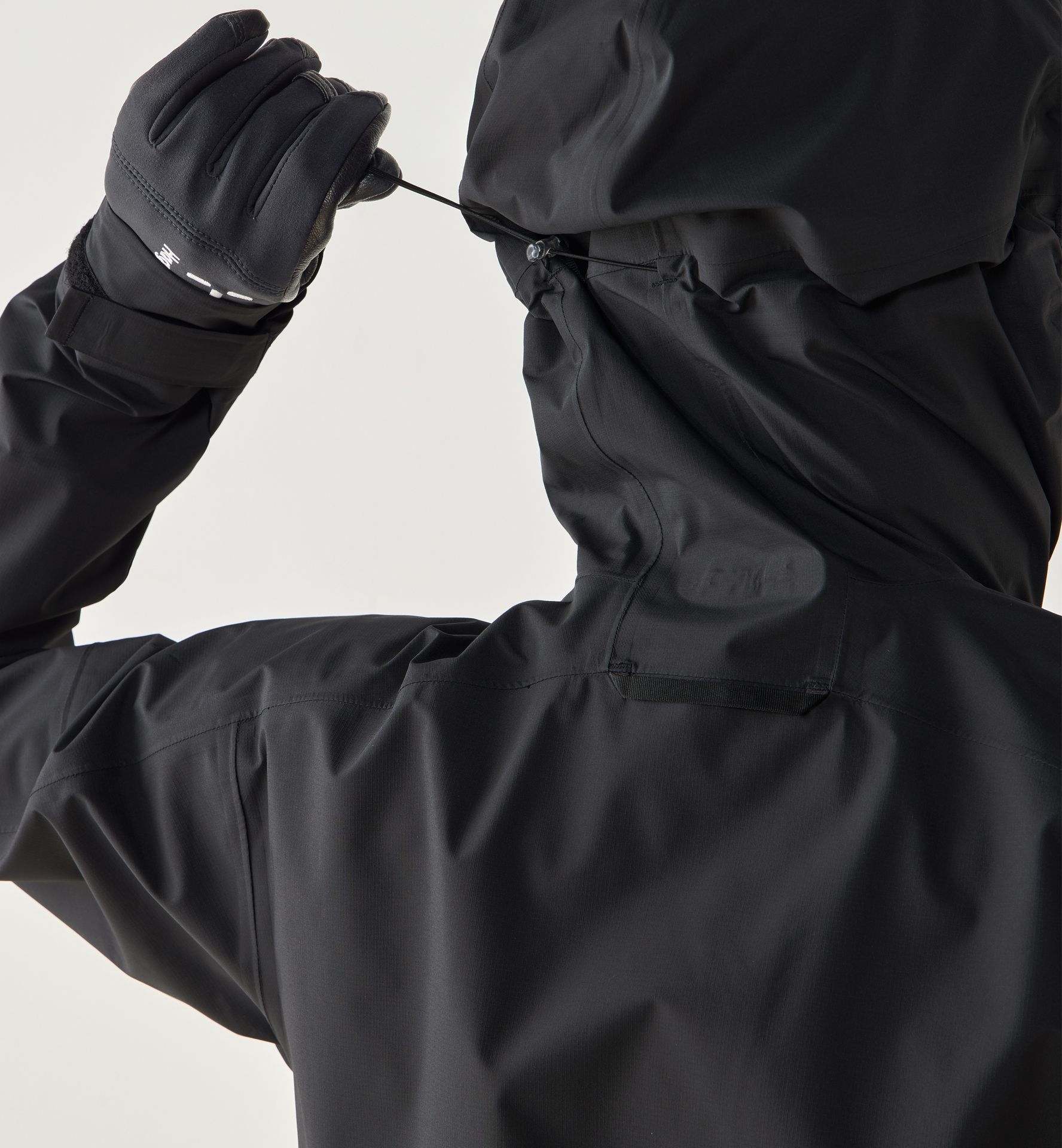 L.I.M Airak 2,5L Jacket Women True Black