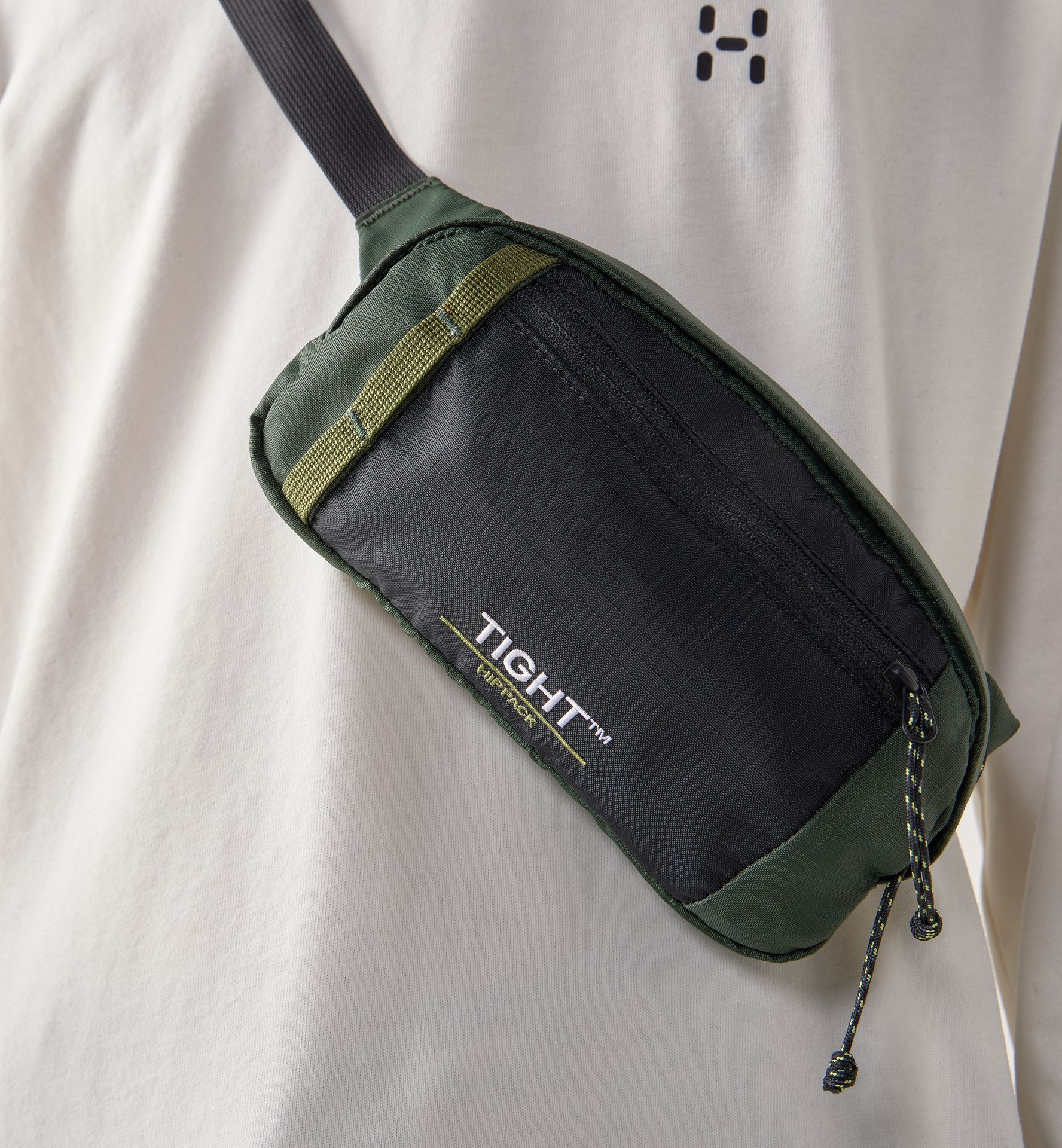 Tight hip pack 1 Seaweed Green/True Black