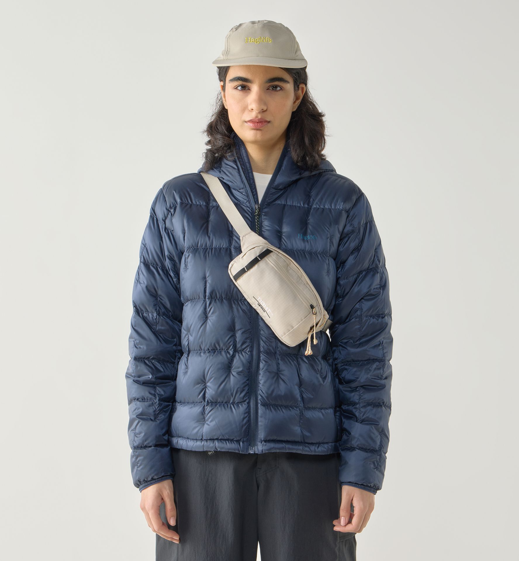 Tight hip pack 1 Chalk Beige/True Black