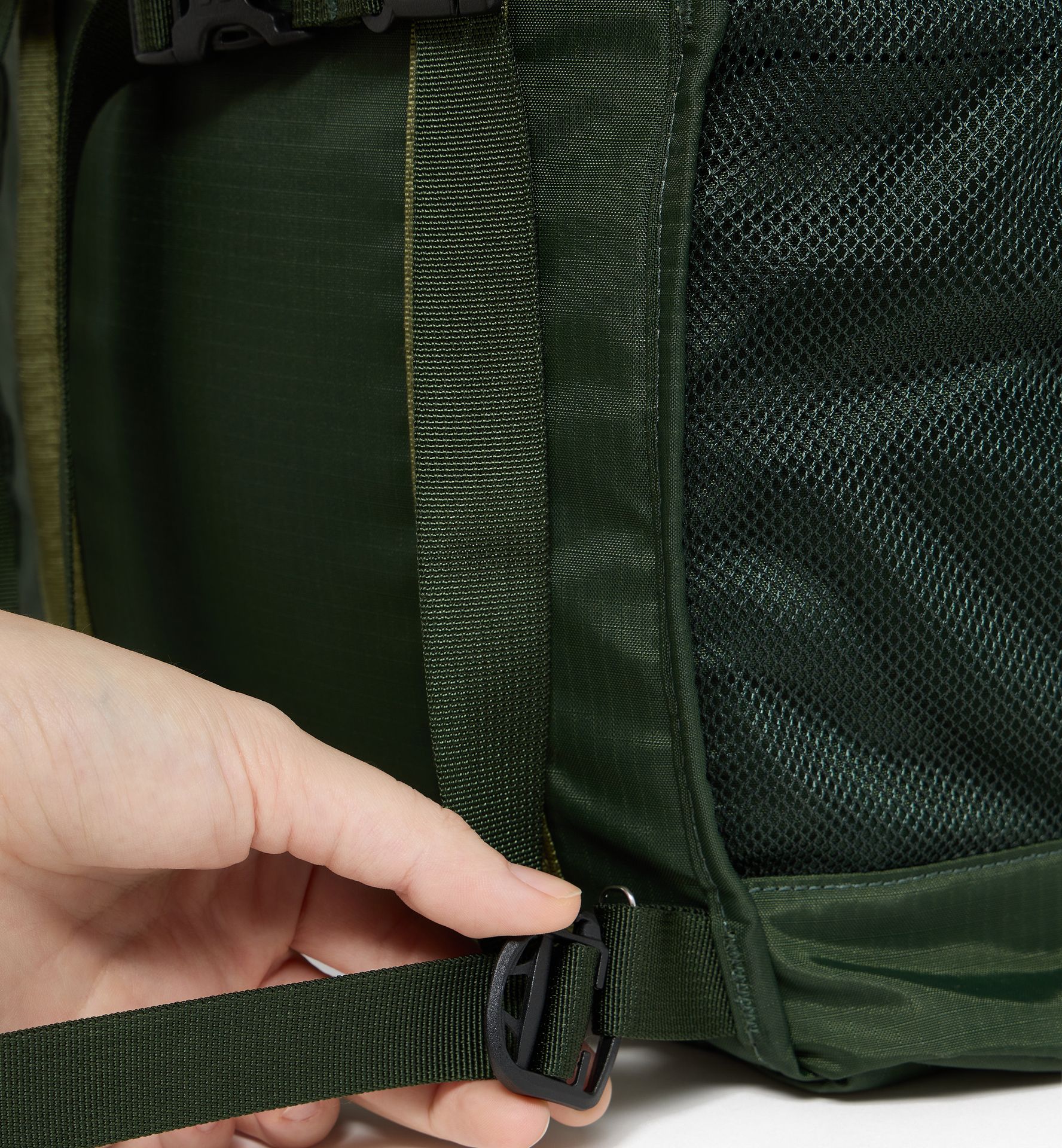 Tight Tote 25 Seaweed Green/True Black