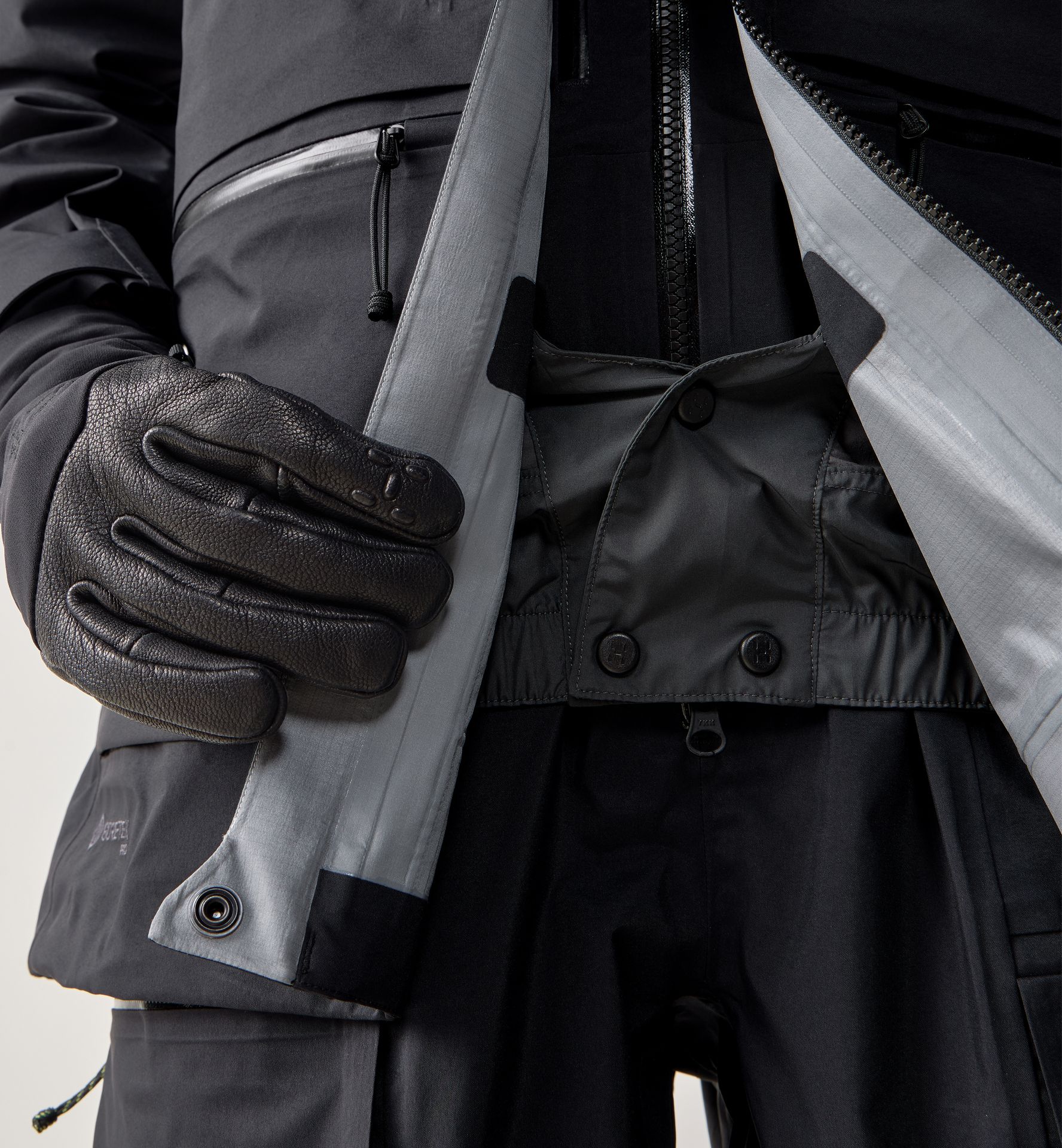 Vassi GTX Pro II Jacket Women True Black