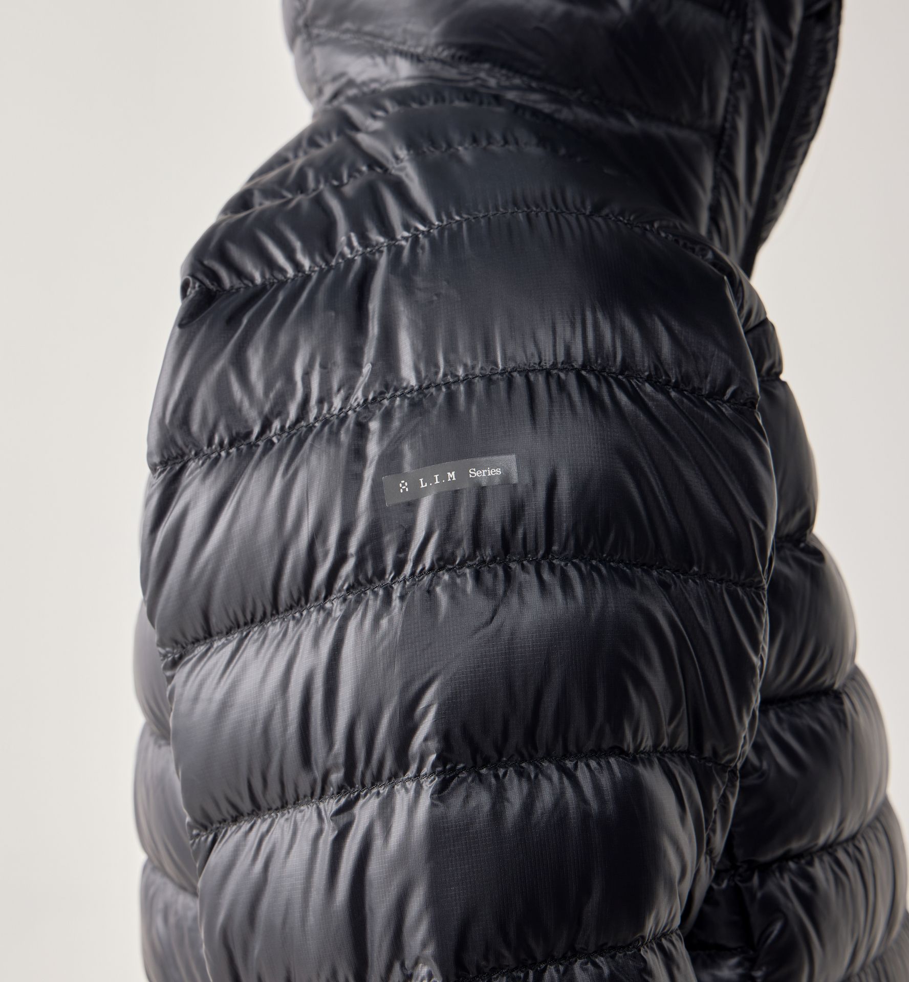 L.I.M Down II Hood Women True Black