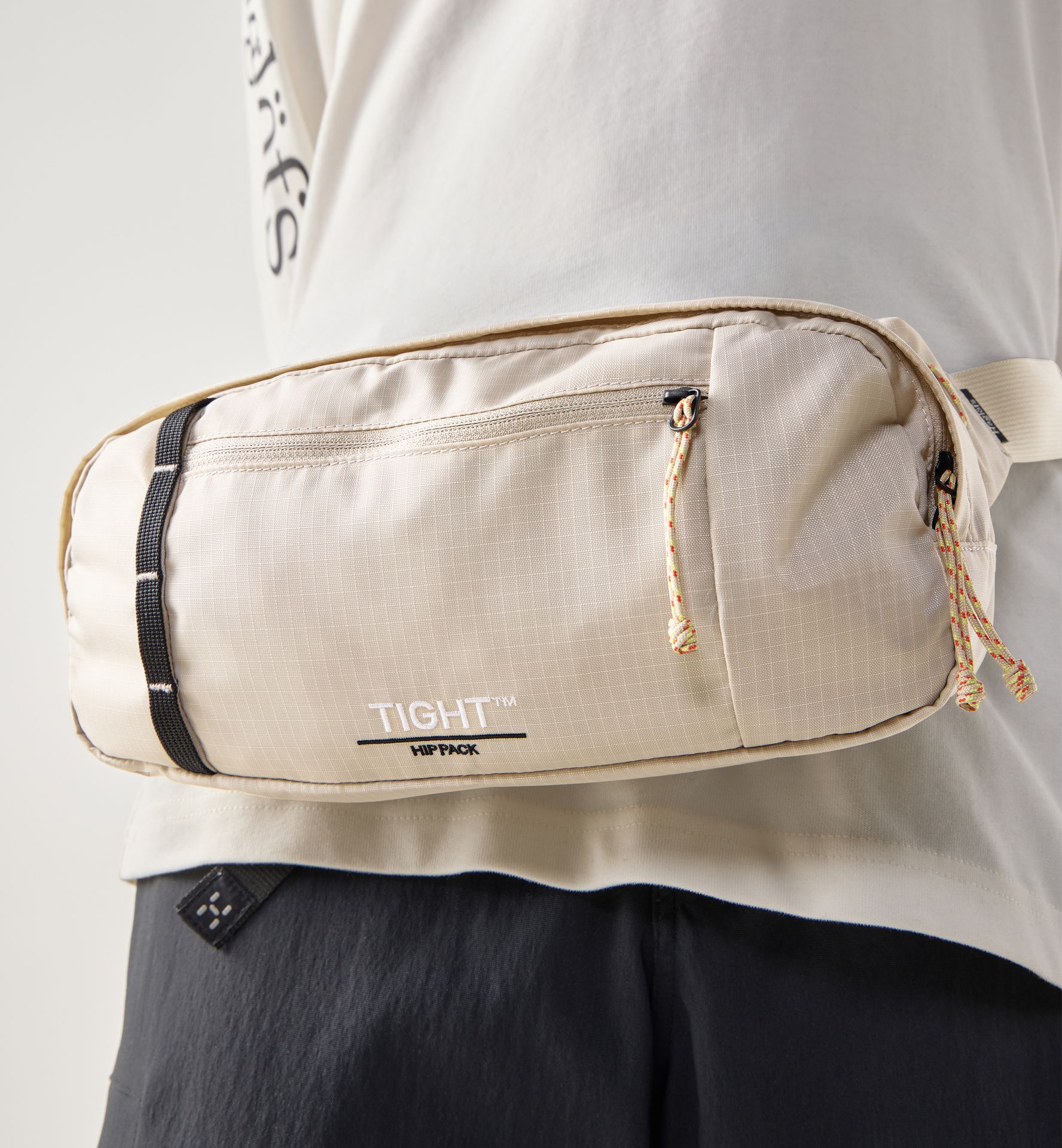 Tight hip pack 3,5 Chalk Beige/True Black