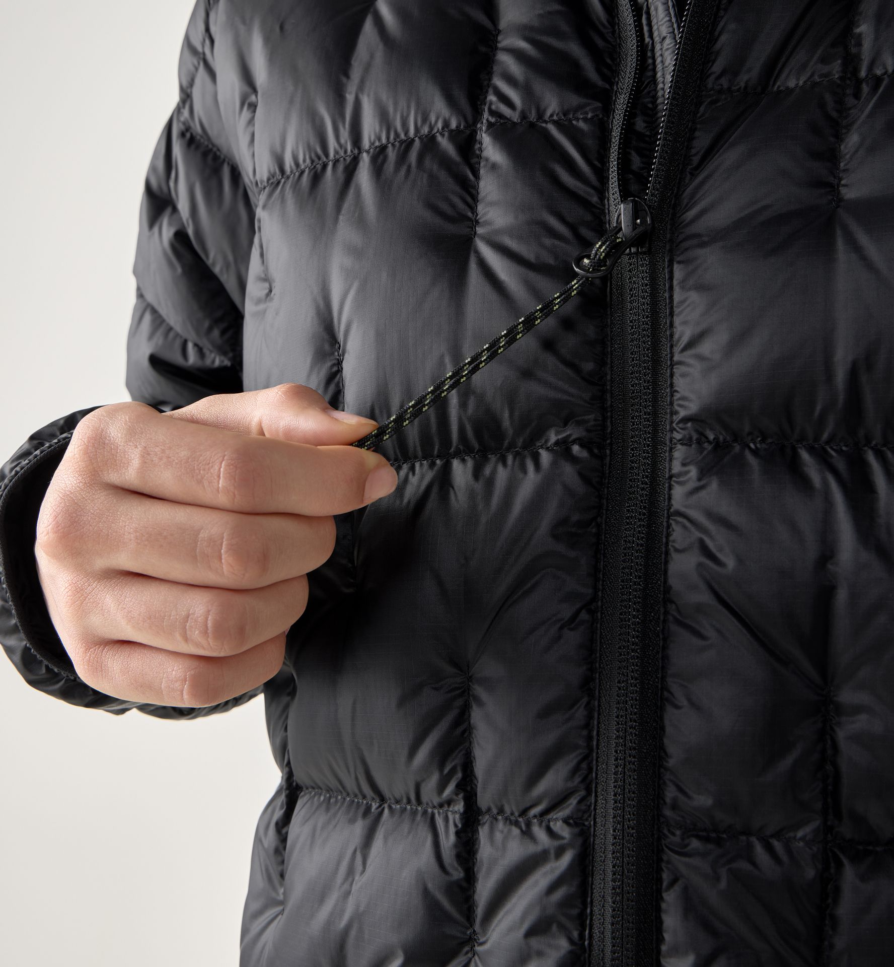 Hede Down Hood Women True Black