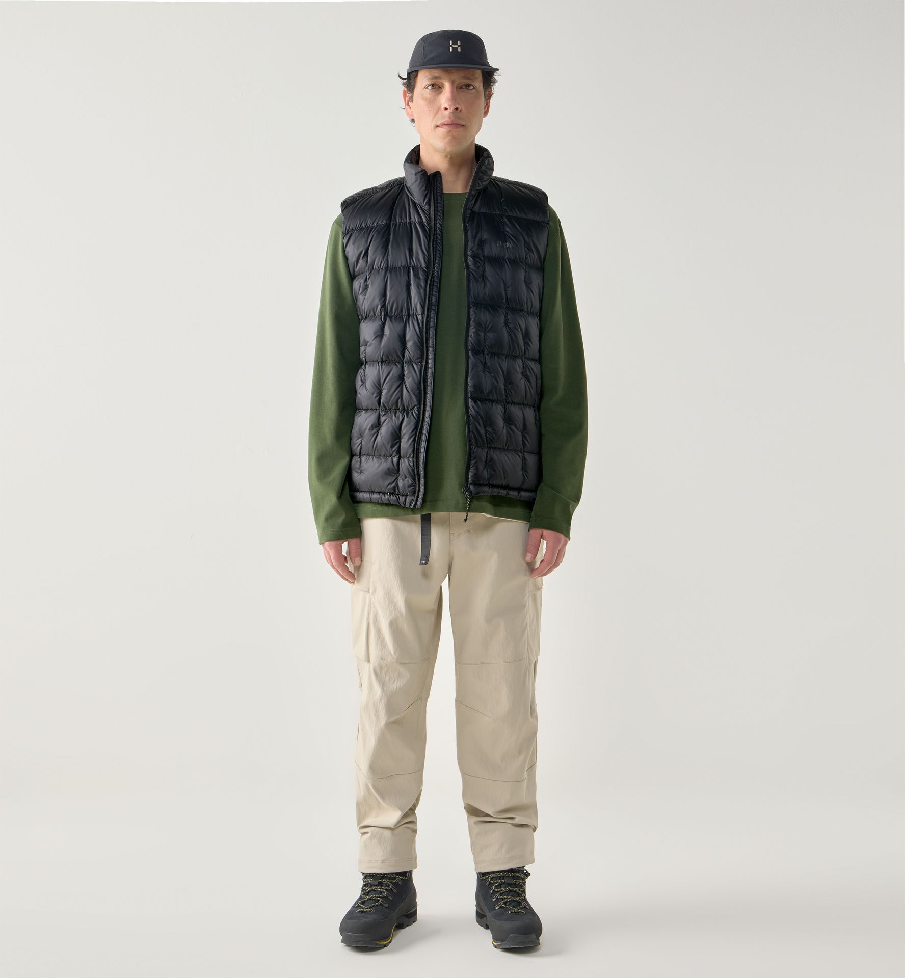 Hede Down Vest Men True Black