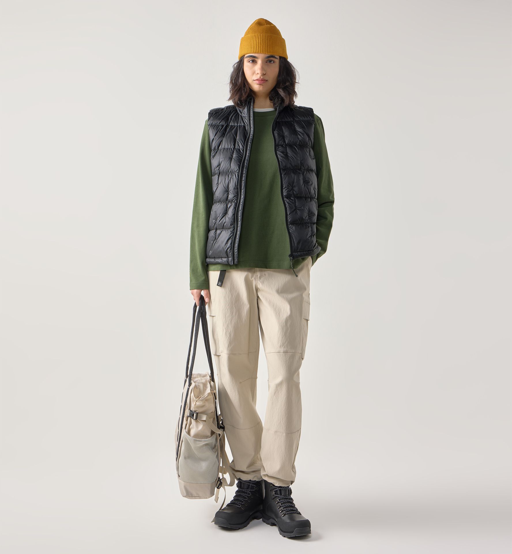 Hede Down Vest Women True Black