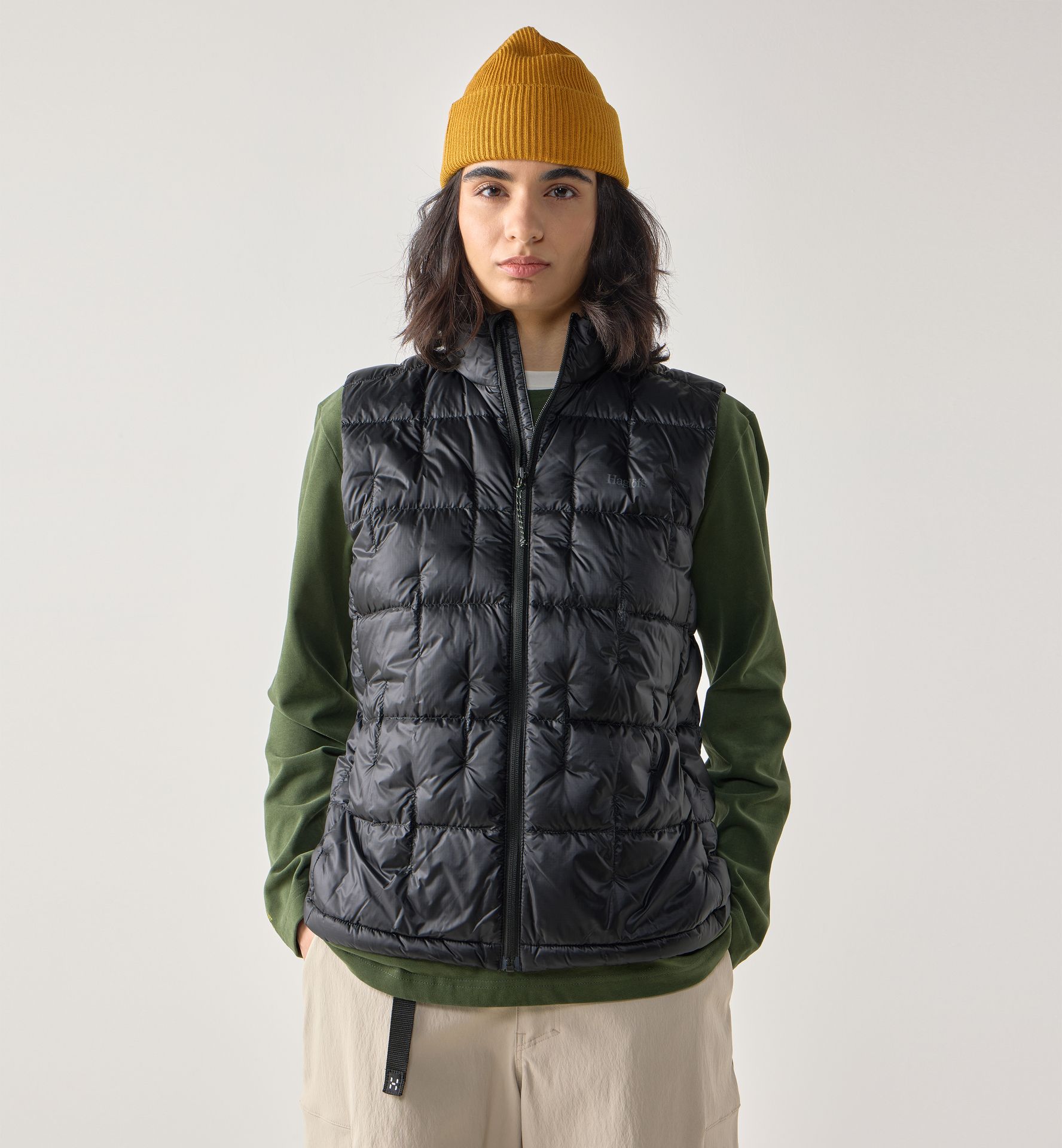 Hede Down Vest Women True Black