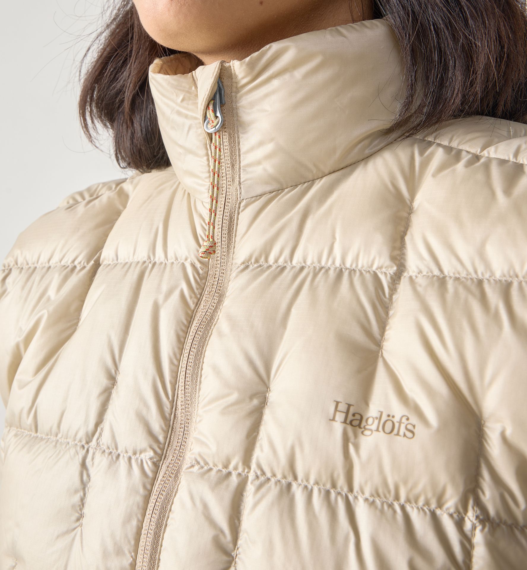 Hede Down Vest Women Chalk Beige